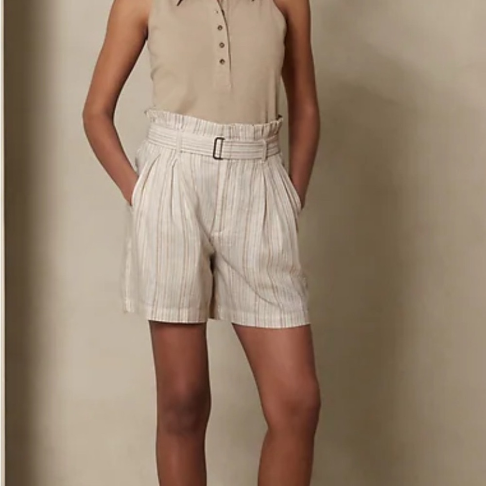 Banana Republic High Waist Tan and linen blend Cream Shorts